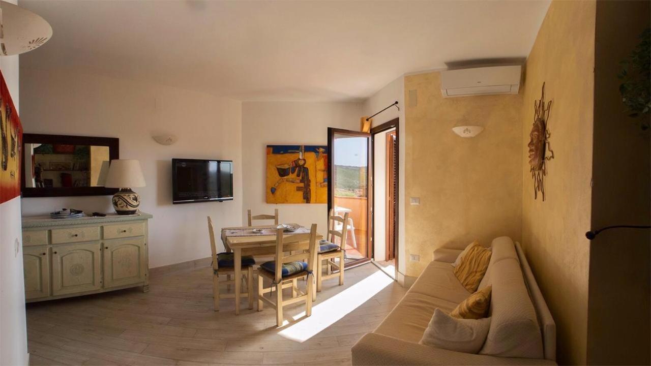 Appartamento Due Passi Dal Mare - La Marmorata Santa Teresa Gallura Exterior foto