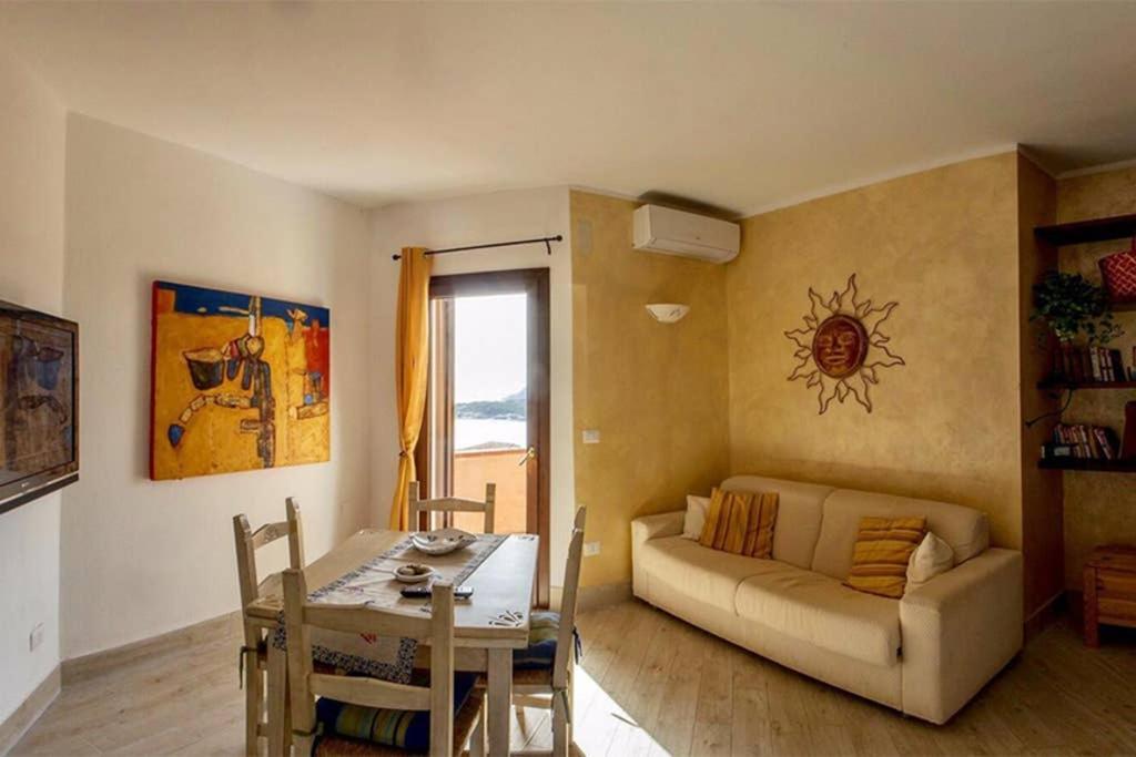 Appartamento Due Passi Dal Mare - La Marmorata Santa Teresa Gallura Exterior foto